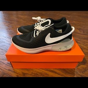 BRAND NEW Nike Joyride Dual Run Size 9